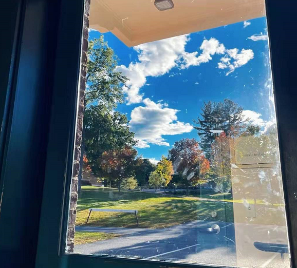 主持人李靜女兒進世界名校!年僅18顏值賽明星,現久居國外超愜意 主持人李靜女兒進世界名校!年僅18顏值賽明星,現久居國外超愜意