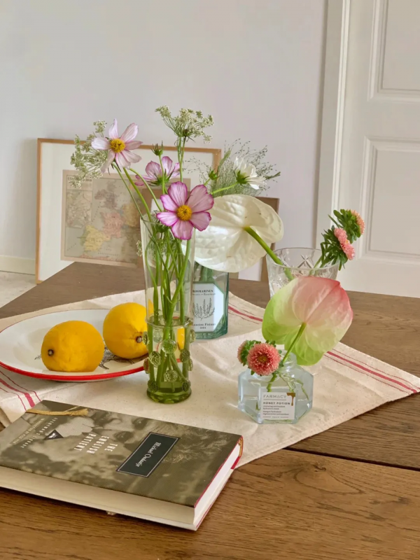 護膚品空瓶不要扔!動手改改,家裡一整個變香氛花園 護膚品空瓶不要扔!動手改改,家裡一整個變香氛花園