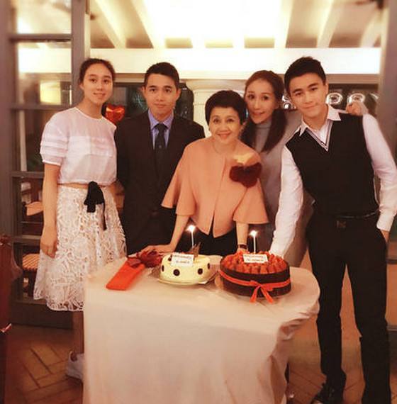 賭王四姨太14歲父親去世，讀書不多野心大，29歲嫁68歲賭王賭對了