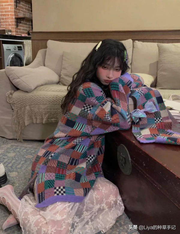 毛衣 + 毛衣 =“王炸組合” 毛衣 + 毛衣 =“王炸組合”