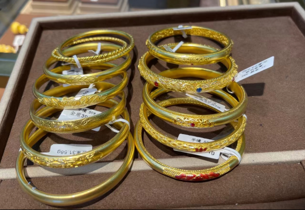 黃金手鐲一般多少克,怎麼挑選搭配 黃金手鐲一般多少克,怎麼挑選搭配