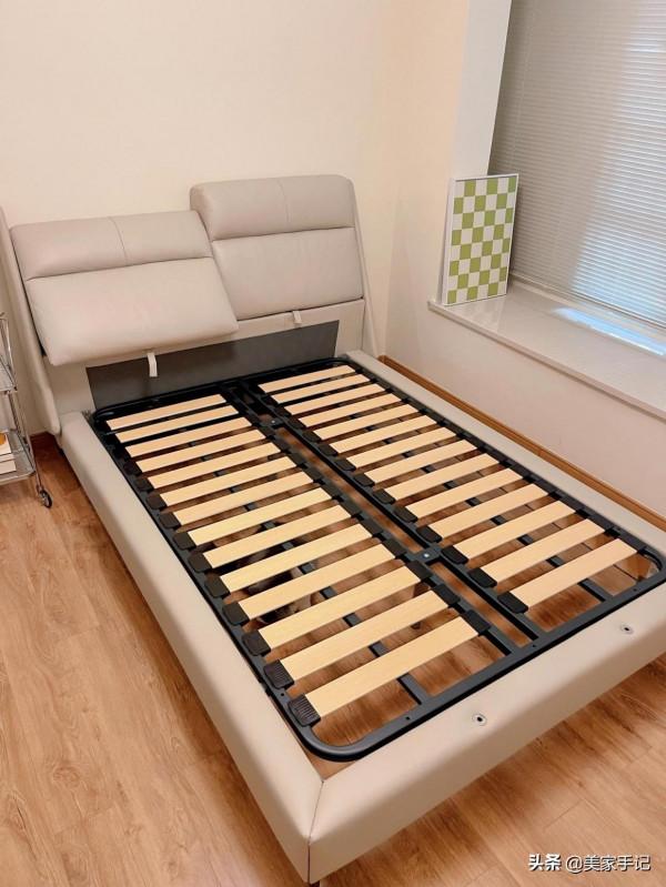 不顧親友反對堅持窮裝,126㎡家只刷漆不弔頂,效果反而溫馨治癒 不顧親友反對堅持窮裝,126㎡家只刷漆不弔頂,效果反而溫馨治癒