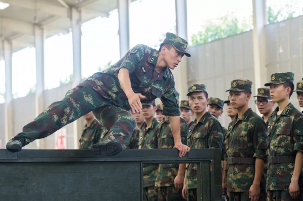 這個兵教員不一般！