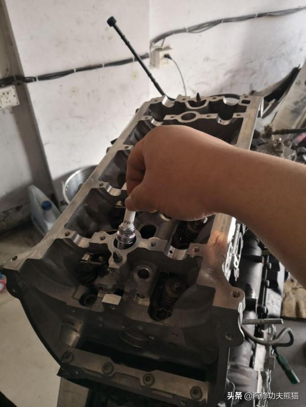 上海大眾途觀燒機油的無奈，換過五個廢氣閥三個透氣壺，今朝解決