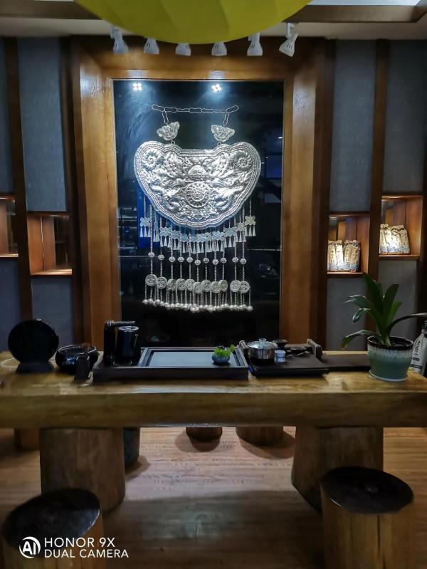 苗寨景區旅遊,看上價值2500元的銀碗值得買嗎?有沒有收藏價值? 苗寨景區旅遊,看上價值2500元的銀碗值得買嗎?有沒有收藏價值?