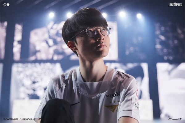 峽谷晚報：RNG順利回國｜Nuguri表態來中國不後悔