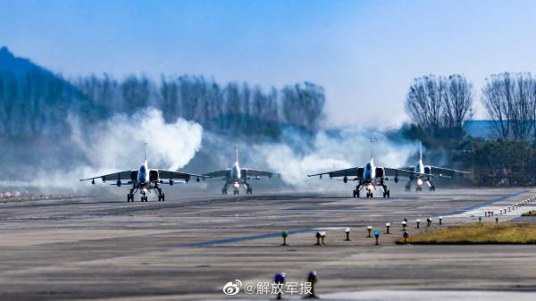 超養眼！戰機訓練美圖來了