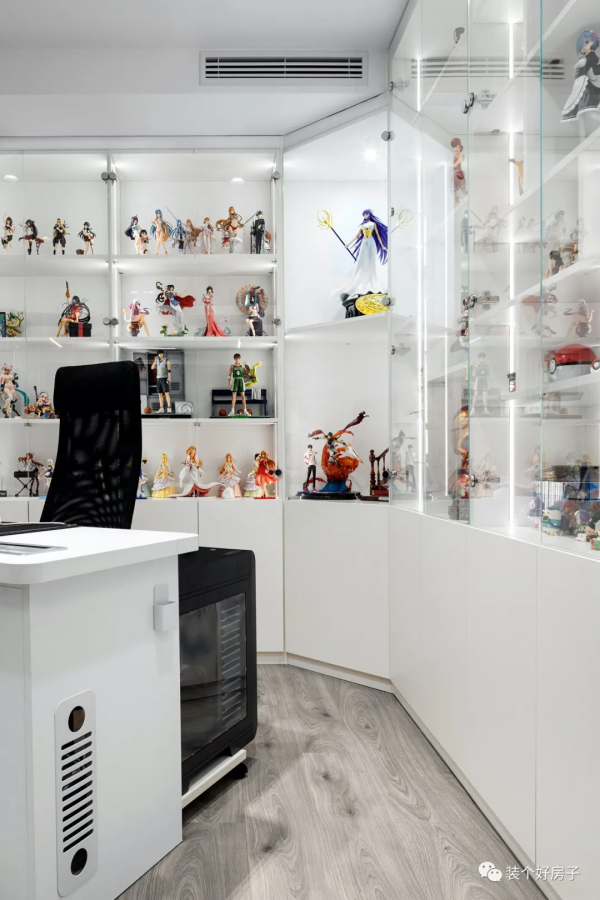 北京夫妻花70W打造130㎡極簡家：憑空造衣帽間+主衛+獨立書房，牛