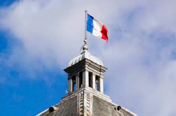 馬克龍心裡明白，一個法國已經無法對接中國