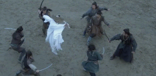 從用假馬到直接騎人、打戲無力全靠特效，流量演員拍戲錢太好掙