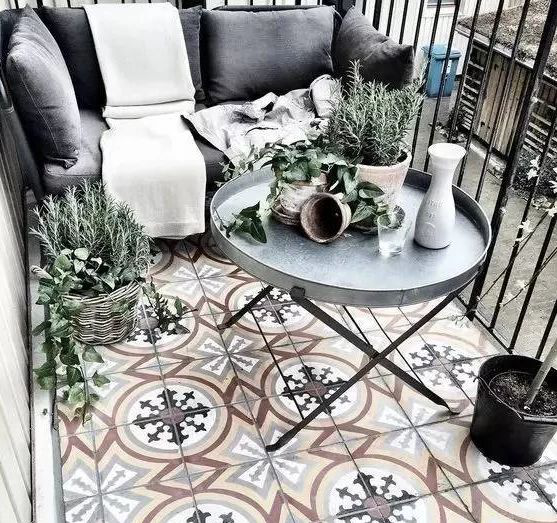 陽臺牆面要不要貼瓷磚?看完才知道我家裝錯了 陽臺牆面要不要貼瓷磚?看完才知道我家裝錯了