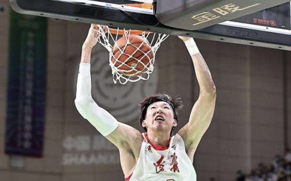 資料平平仍被鳳凰隊關注?周琦真得抓住這個機會證明自己 資料平平仍被鳳凰隊關注?周琦真得抓住這個機會證明自己