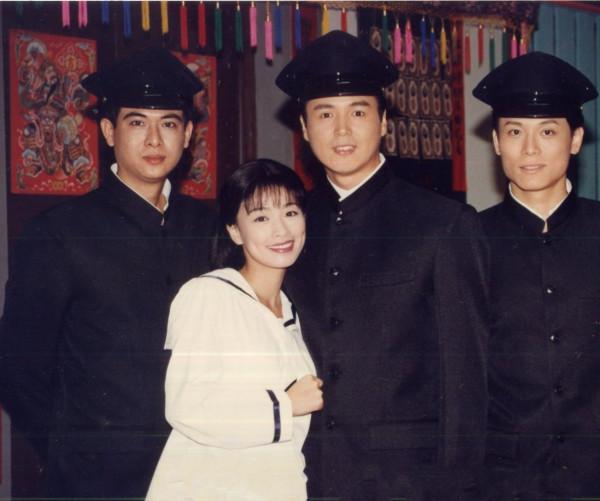 不容易的星二代，有人將父親告上法庭有人諒解，還有人刪爸爸微信