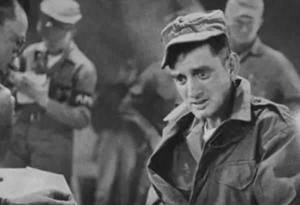 上甘嶺坑道中唯一女兵,26年後赴美,竟被曾經的美軍俘虜一眼認出 上甘嶺坑道中唯一女兵,26年後赴美,竟被曾經的美軍俘虜一眼認出