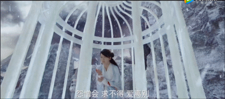 15位女星雪景美圖：楊冪嬌俏、劉詩詩經典，寫真照竟是沈月贏了？