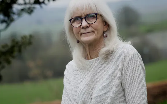 生啃手指，徒手拔牙，戳瞎眼睛，沒有疼痛的世界究竟有多可怕？