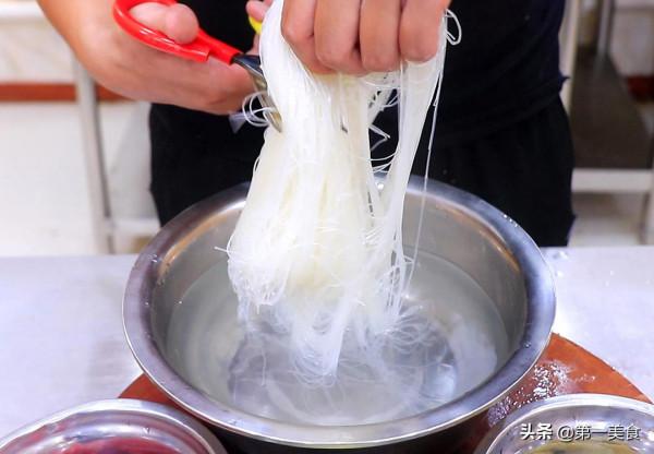 粉絲這樣做太好吃了，零難度零技巧，嫩滑入味，湯汁鮮美，真解饞