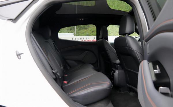 福特的這匹電馬，真的位元斯拉Model Y值得買嗎？