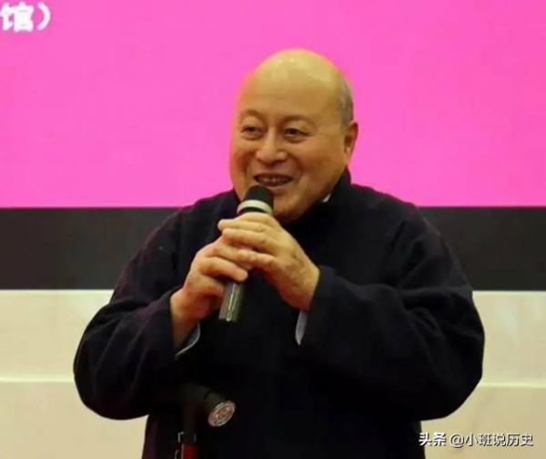 他16歲入黨，後來成為副省長，4年之後，56歲的他成為浙江省長