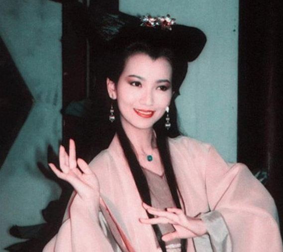 段譽尿褲子、白娘子成傻白甜,2021年這5部翻拍劇,各有各的離譜 段譽尿褲子、白娘子成傻白甜,2021年這5部翻拍劇,各有各的離譜