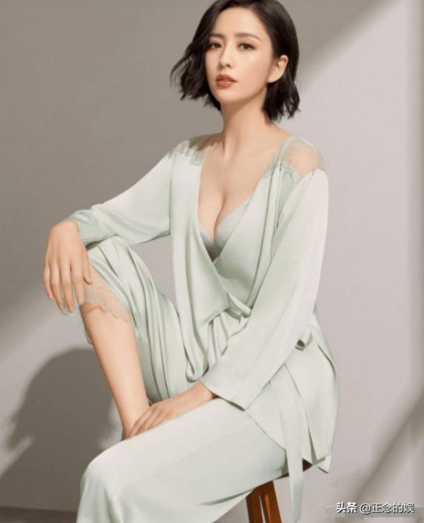 甜美可人的佟麗婭,現代裝和古裝扮都一樣明豔動人 甜美可人的佟麗婭,現代裝和古裝扮都一樣明豔動人