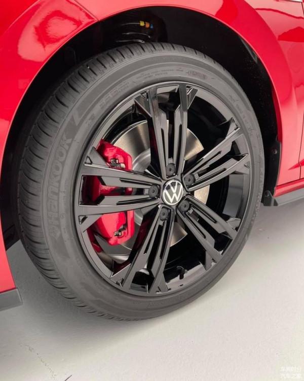 不服來battle?新款大眾Jetta家族實車亮相,對標本田思域 不服來battle?新款大眾Jetta家族實車亮相,對標本田思域