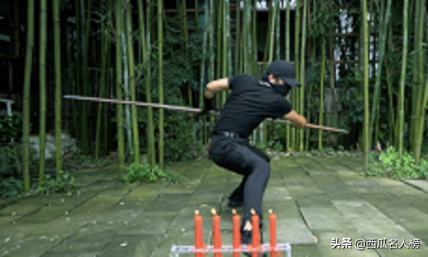 範十三：心懷武俠夢的暗影俠客，一刀斬斷子彈，鬼魅身法爆火