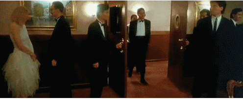 吳思遠看完樣片，很認真地告訴周星馳：你將成為全香港最紅的人