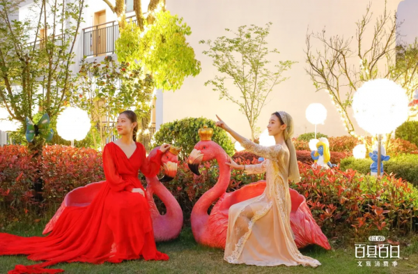 婺源高鐵站再現穿越快閃，驚豔遊客，嗨翻全場