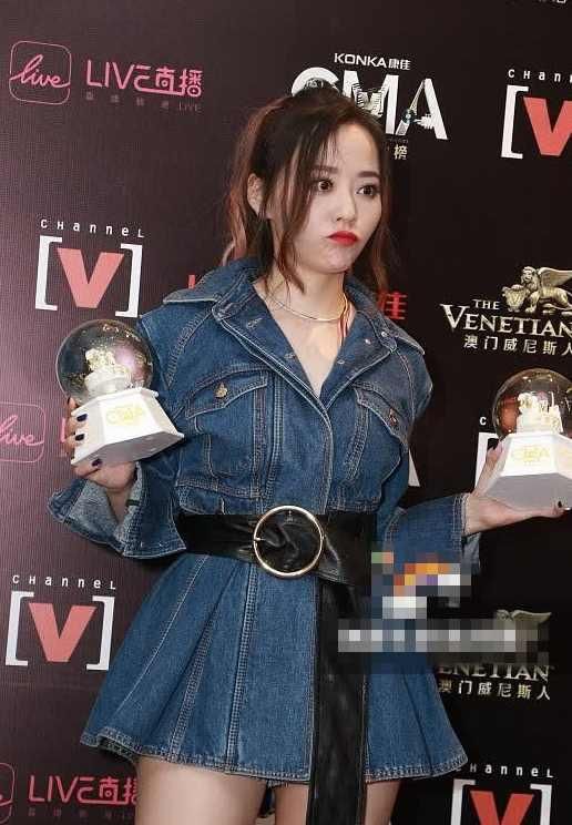 張靚穎大媽變少女？化妝前後，到底經歷了什麼