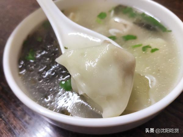 不起眼的小店,驢肉火燒驢肉湯都是一絕!就連餛飩都是手工的 不起眼的小店,驢肉火燒驢肉湯都是一絕!就連餛飩都是手工的