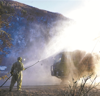 風雪出征向戰行&mdash;&mdash;火箭軍某部冬季實戰化演練掠影