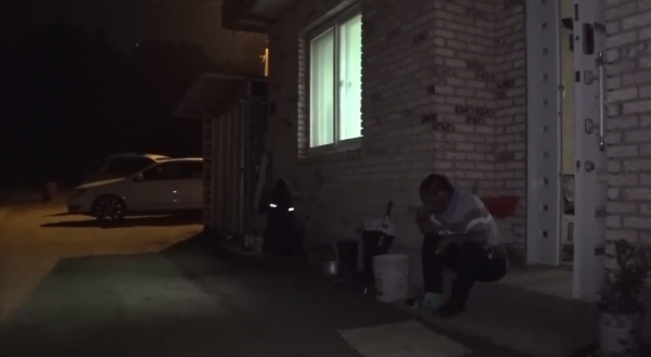 年近半百的老人，腦袋裡住有活蜘蛛並打嗝，醫院得知真相無從下手