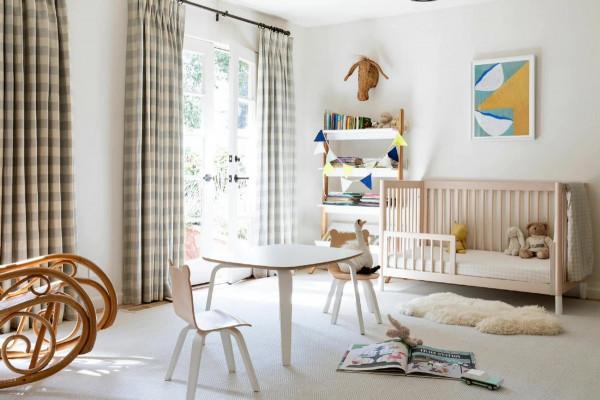 輕鬆自然的淺色調住宅，寬敞明亮很宜居，擁有的舒適度獨樹一幟