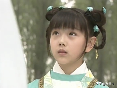 還記得《還珠》裡的“小鴿子”嗎？6歲入行，13歲隱退，31歲出家