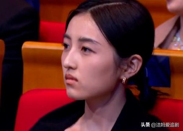 徐龍象驚現金雞獎，這個15歲少年，堪稱最大的意外之喜