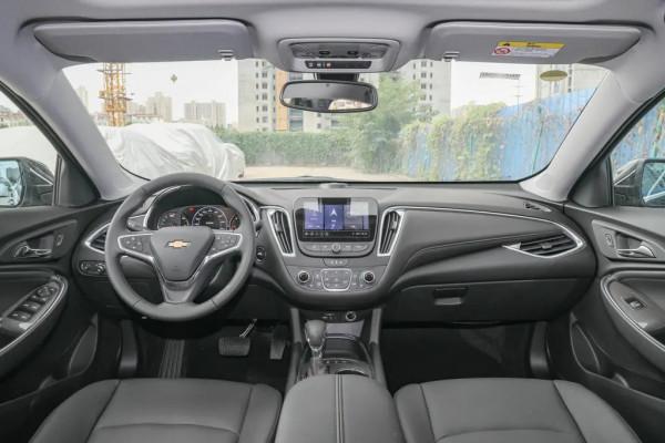 十萬出頭的B級車,邁銳寶XL值不值得買? 十萬出頭的B級車,邁銳寶XL值不值得買?