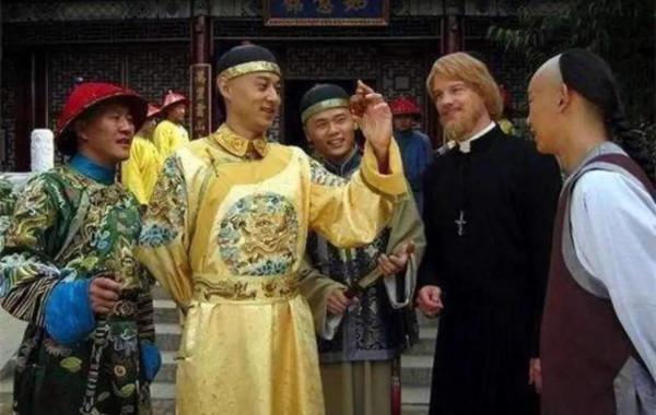 愛新覺羅家族在清朝被分為黃帶子和紅帶子，紅帶子能封什麼爵位？