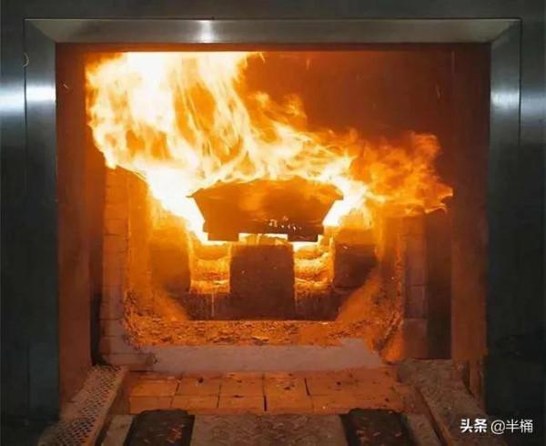 遺體火化後，骨灰盒只裝一部分骨灰嗎？會不會摻雜其他人的骨灰？