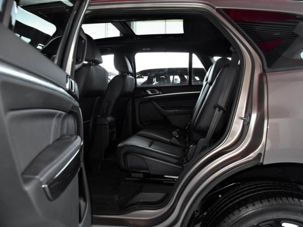 扭矩超過450牛米,帶四驅且空間不錯的合資SUV,實拍撼路者 扭矩超過450牛米,帶四驅且空間不錯的合資SUV,實拍撼路者