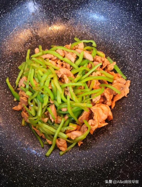 吃不完的南瓜不用愁,分享我用南瓜做的營養主食,筋道又爽滑,贊 吃不完的南瓜不用愁,分享我用南瓜做的營養主食,筋道又爽滑,贊