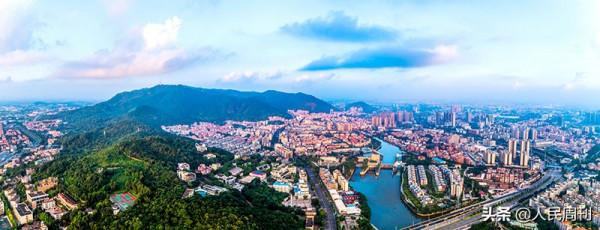 西樵山下,文明鎮在崛起 西樵山下,文明鎮在崛起