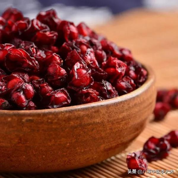 一見涼氣就咳嗽，痰多清稀色白，寒飲伏肺？五味中藥溫肺化飲止咳