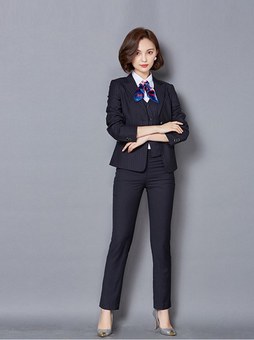 46歲梅婷逆生長，穿搭作用少不了，“穿大不穿小”的法則值得借鑑