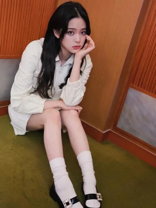 Nabi的富家千金風,終於找到了其中的穿搭精髓 Nabi的富家千金風,終於找到了其中的穿搭精髓