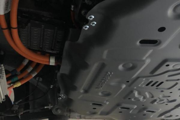 五菱Nano EV加裝動力電池護板，提升對動力電池的保護！