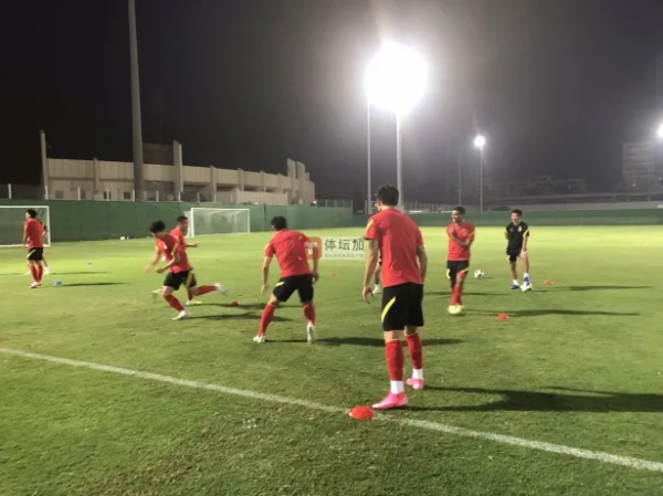 國足展開全面衝刺 戰越南隊必須拿下 國足展開全面衝刺 戰越南隊必須拿下