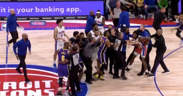 狂言君:詹姆斯突然失控的背後 狂言君:詹姆斯突然失控的背後