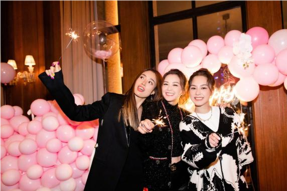 阿sa慶生排場太大！穿露臍裝變闊太比阿嬌更出眾，主角氣場不遜色