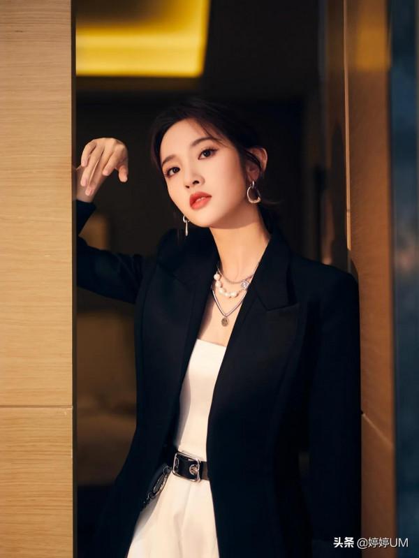 唐藝昕桌布精選